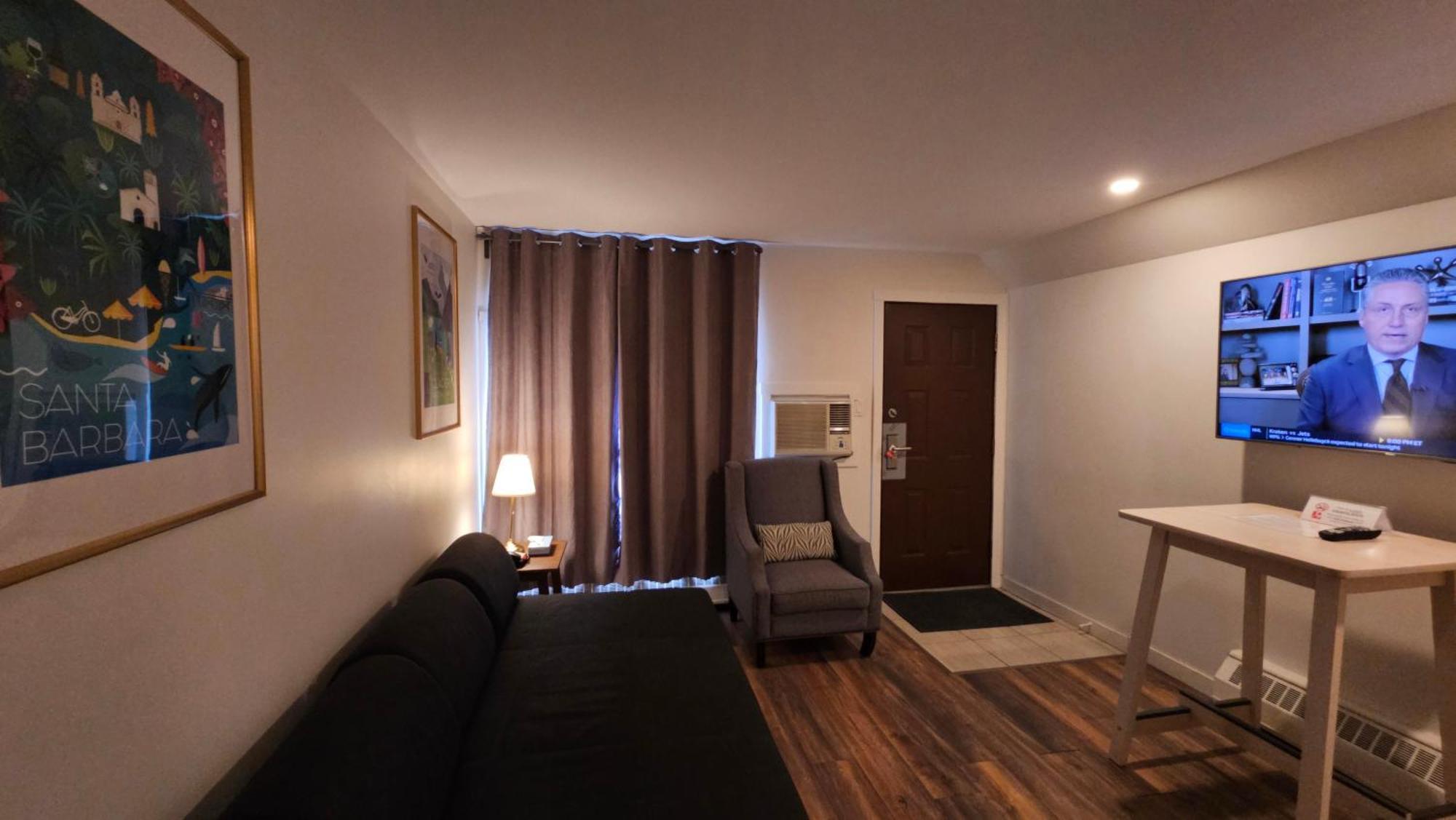 Cloud 9 Inn Whitecourt Exterior foto